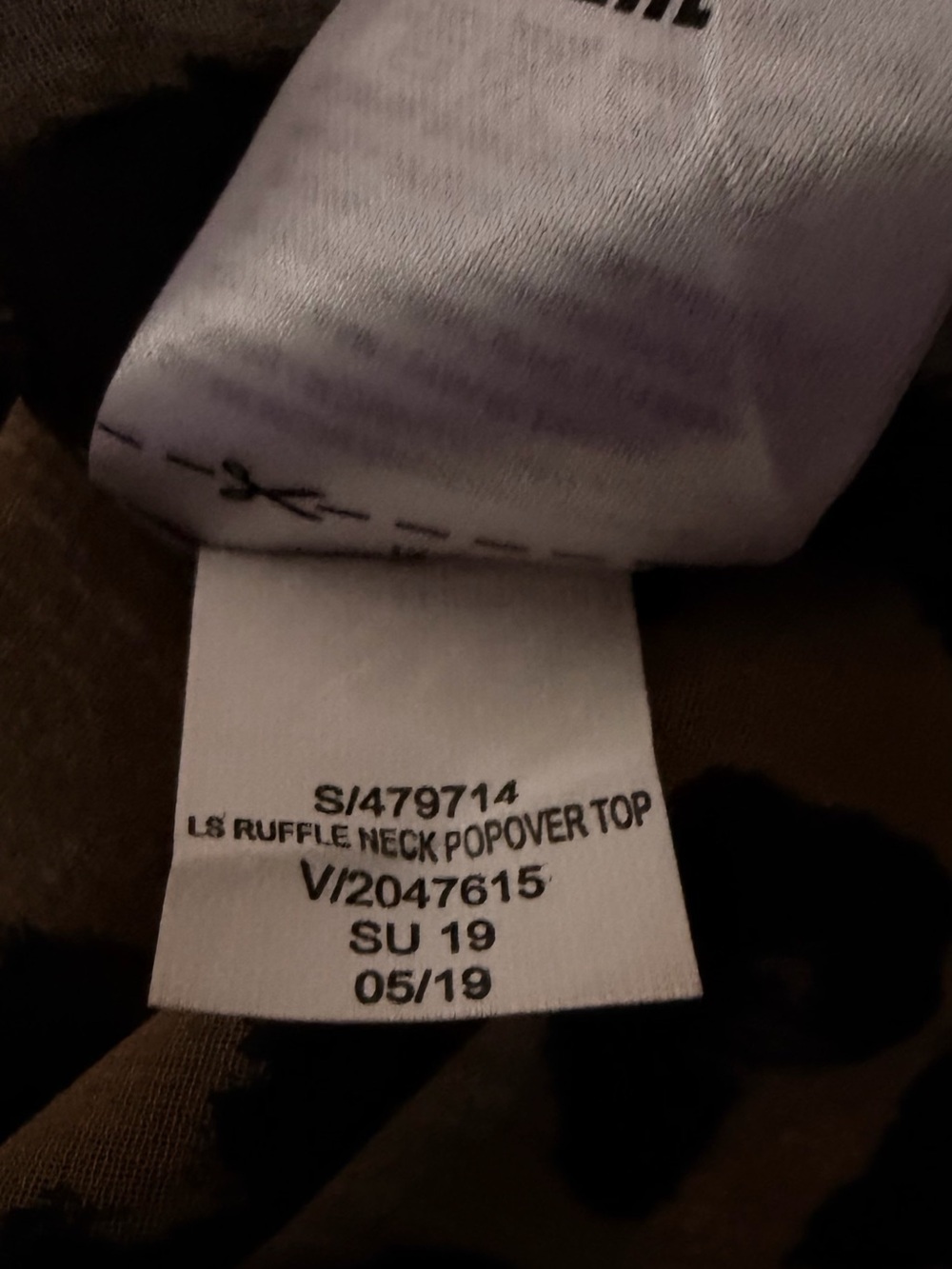 Banana Republic Leopard Print V-Neck Blouse - Beige and Black XS - Picture 5 of 5